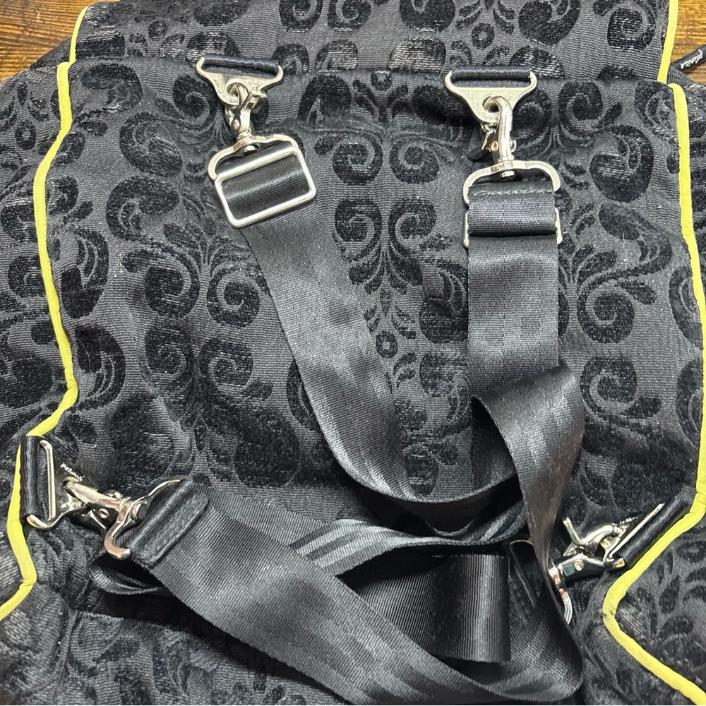 Petunia Pickle‎ Bottom Black Diaper Bag - Picture 5 of 8